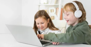 Read more about the article Varázshegy Oktatóprogram: Digitális tanulás új dimenzióban